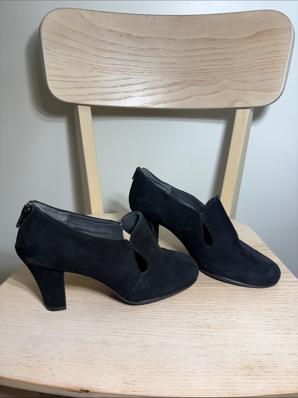 AEROSOLES Black Suede Cutout Block Heel Ankle Booties